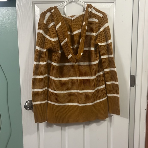 Moondance sweater Women’s size medium - Picture 2 of 3